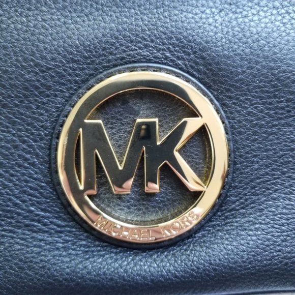 MICHAEL Michael Kors Handbags - NWT MICHAEL Michael Kors Black Fulton Wristlet
